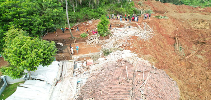 BMKG Tinjau Lokasi Longsor Majenang, Pastikan Dukungan Data Cuaca untuk Evakuasi yang Efektif