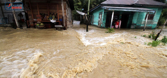 Banjir Bandang, Akses Jalan ke Bukittinggi Terputus