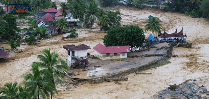 Banjir Bandang di Padang Makin Meluas, Ribuan Warga Mengungsi