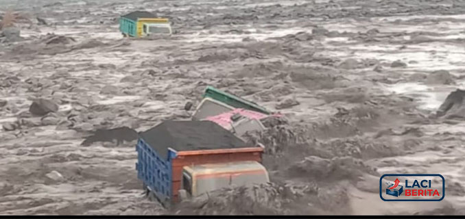 Semua Rata Tanah! Lahar Semeru Menerjang Seperti Tsunami Raksasa, Akses Desa Terputus