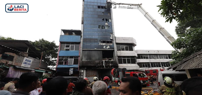 20 Tewas Dalam Kebakaran Gedung Jakpus, Tragis Korban Termasuk Wanita Hamil