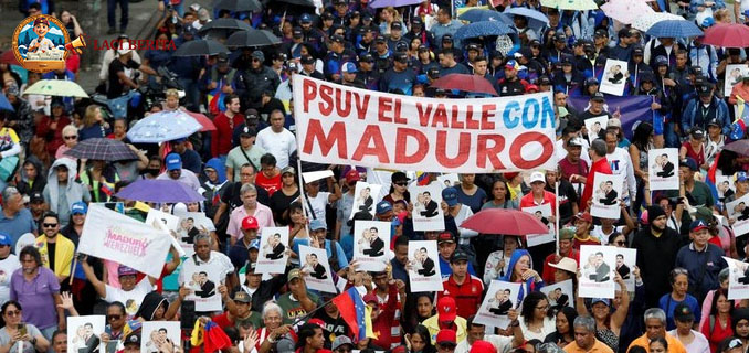 Caracas Membara! Lautan Warga Penuhi Jalanan Tuntut AS Bebaskan Nicolas Maduro